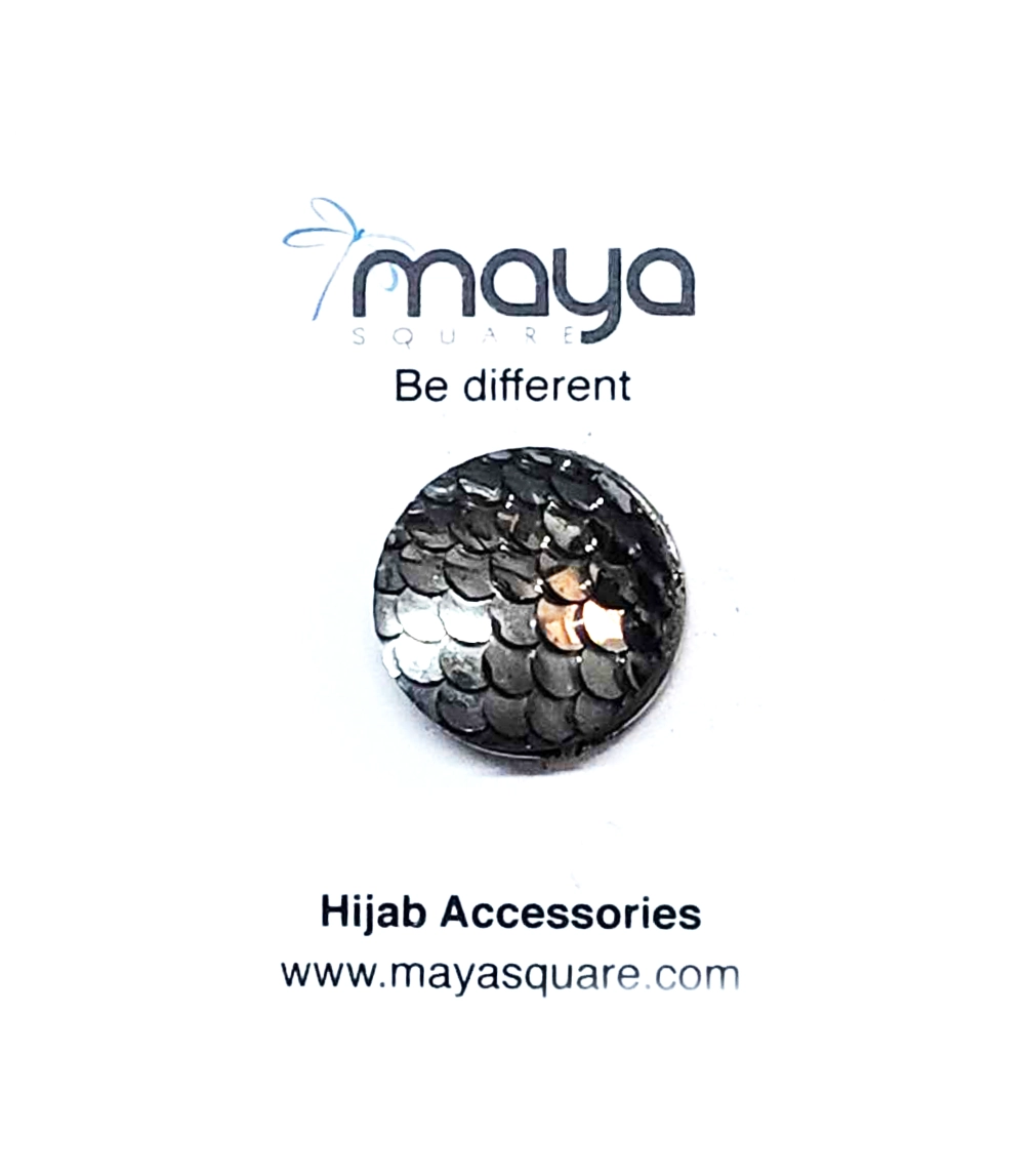 https://mayasquare.com/wp-content/uploads/2022/12/Aimant-Noir-Ecaille-Hijab.webp