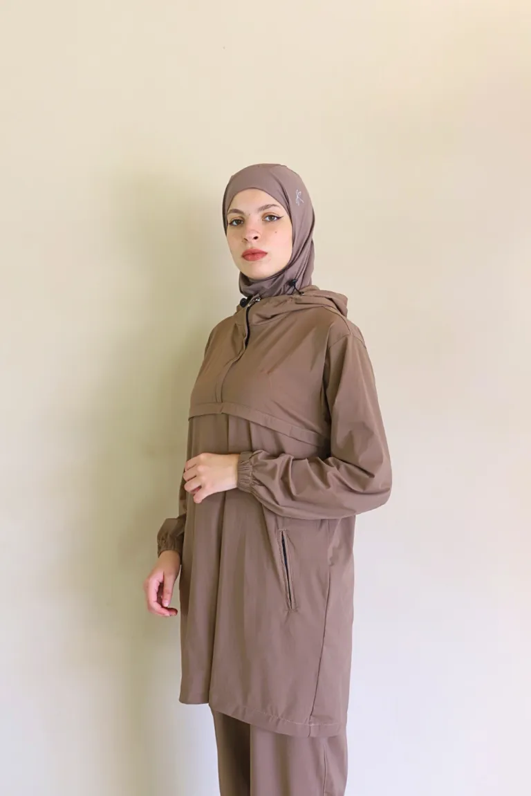 SurveÌtement Femme VoileÌe Marron