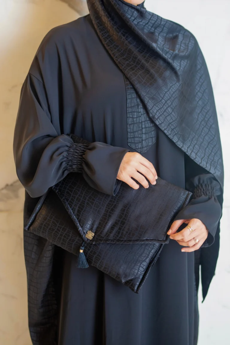 Tenue de prière noir pochette