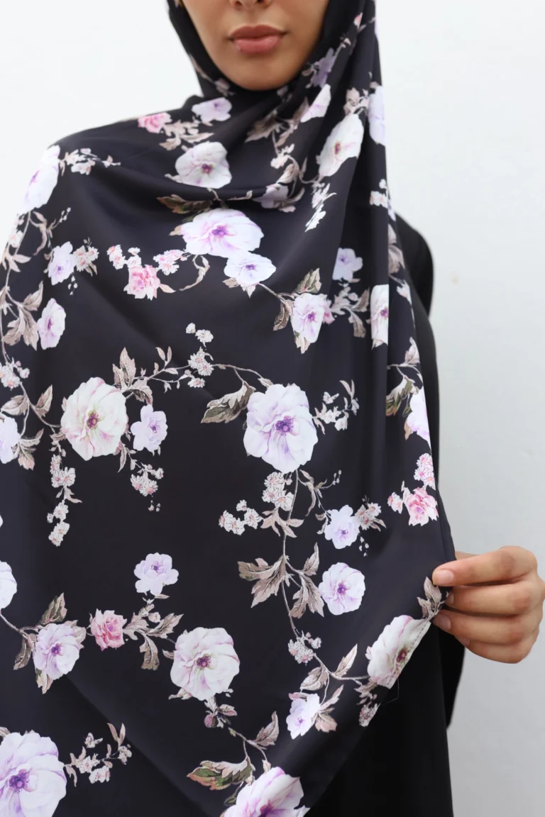 Hijab Chiffon Noir à Fleurs Lilas