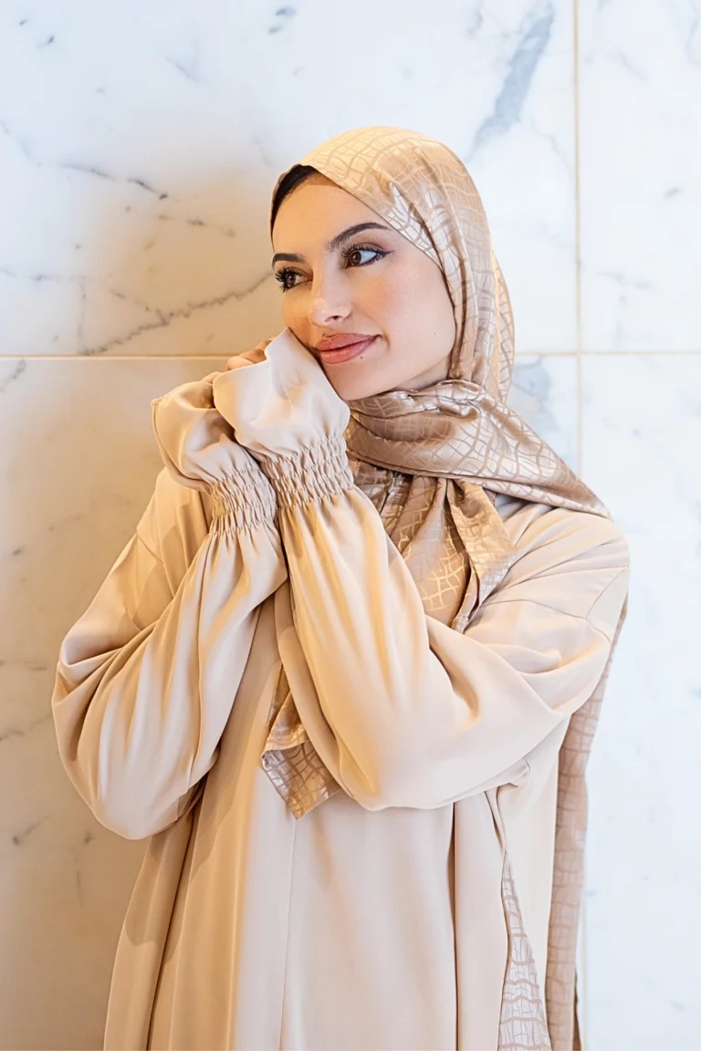 Tenue de Prière Beige zoom