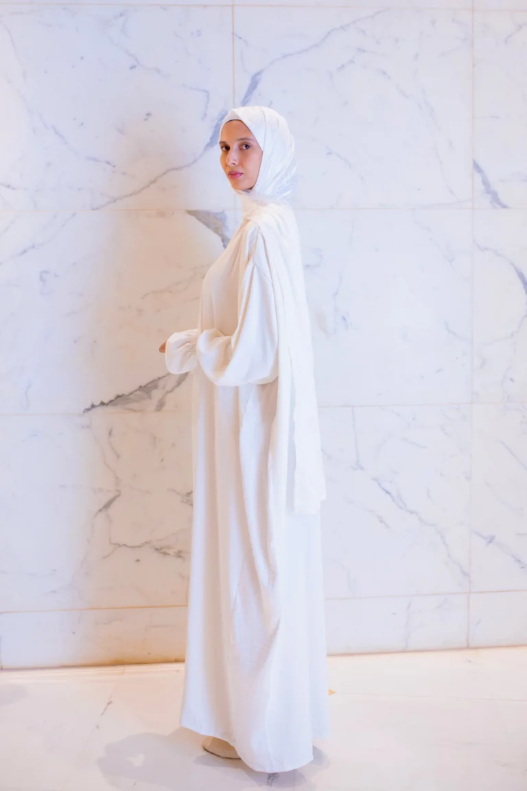 Tenue de Prière Blanche maya square