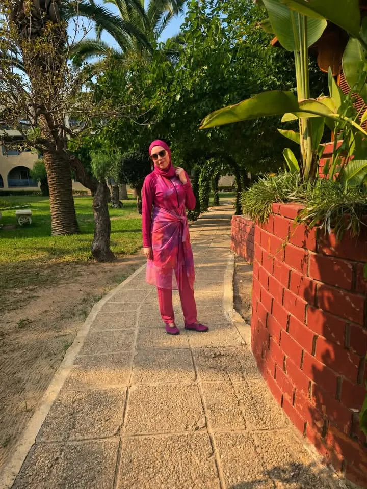 Click to view full screen Maillot de Bain Burkini 4 Pièces - Mirage Rose photo review