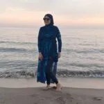 Burkini Moderne Aquarelle Bleu : Maillot de Bain 4 Pièces avec Tunique Légère photo review