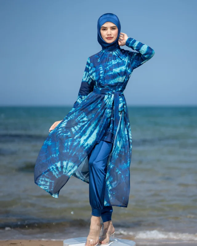 ✨ AZUR – The burkini that blends style and freedom.
Flowy top, comfy leggings, feminine cover-up…
Everything you need for a confident swim.
📦 Available now – don’t miss your size!